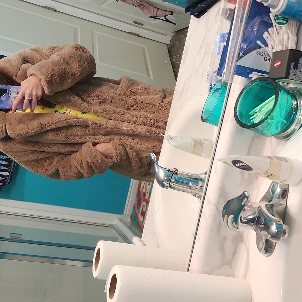 💙Puffy coat 🧡 - Picture 3 of 5